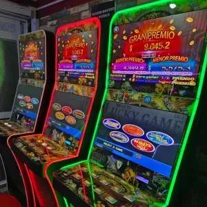 Máquina Doble Pantalla 24" 4 maquina tragamonedas